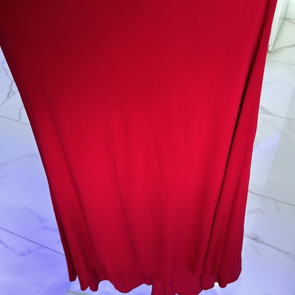 Mac Duggal red embellished high neck gown - Picture 8 of 8